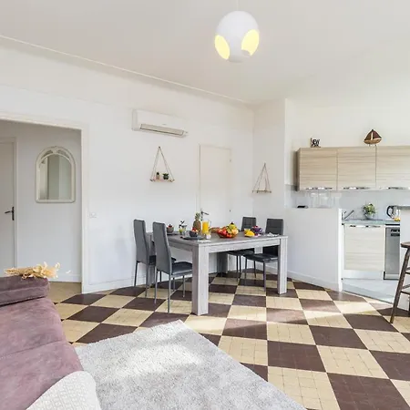 Feel - De Gaulle - Appartement