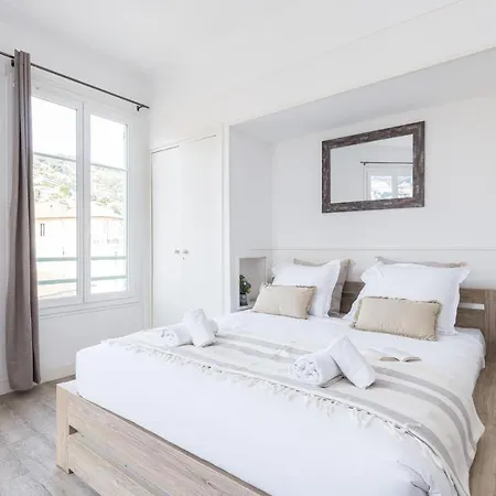 Feel - De Gaulle - * Villefranche-sur-Mer